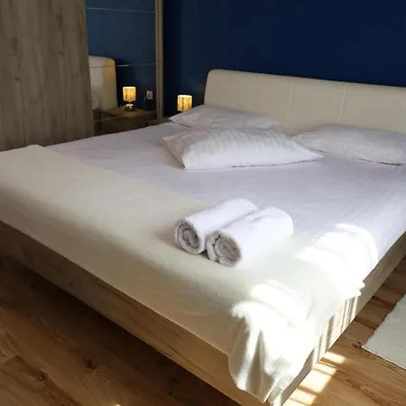 Vakantiehuis Franov With Pool, 10 Min From The Old Town Of *